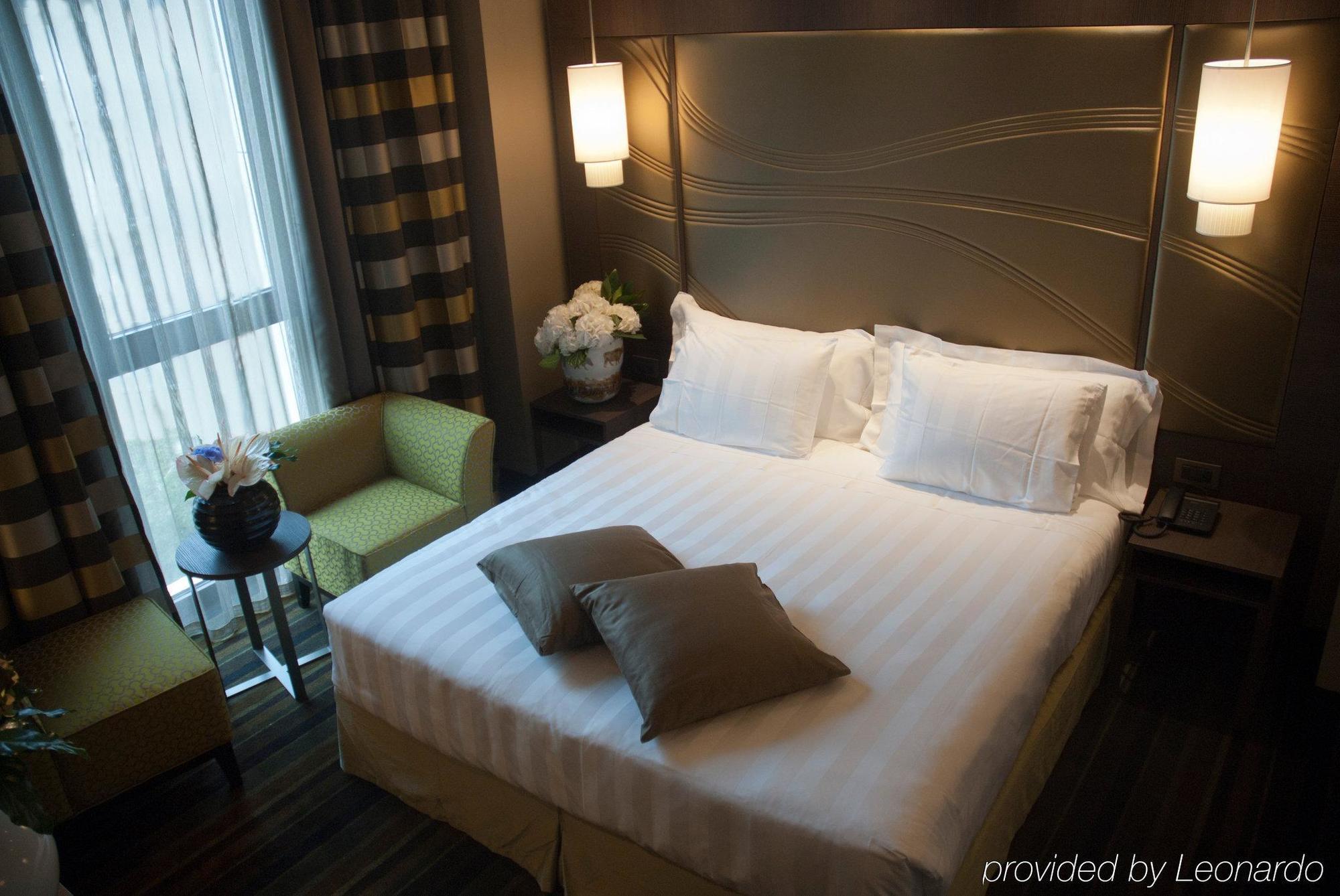 Uptown Palace Milán Habitación foto